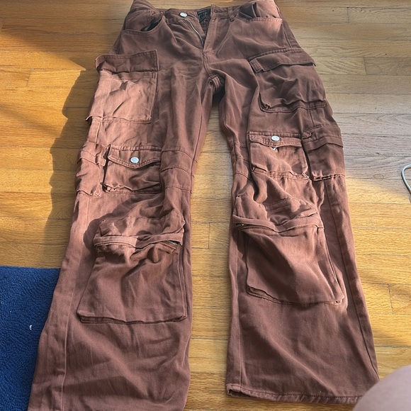 Forever21 reddish brown cargo pants. Size small - Picture 2 of 7